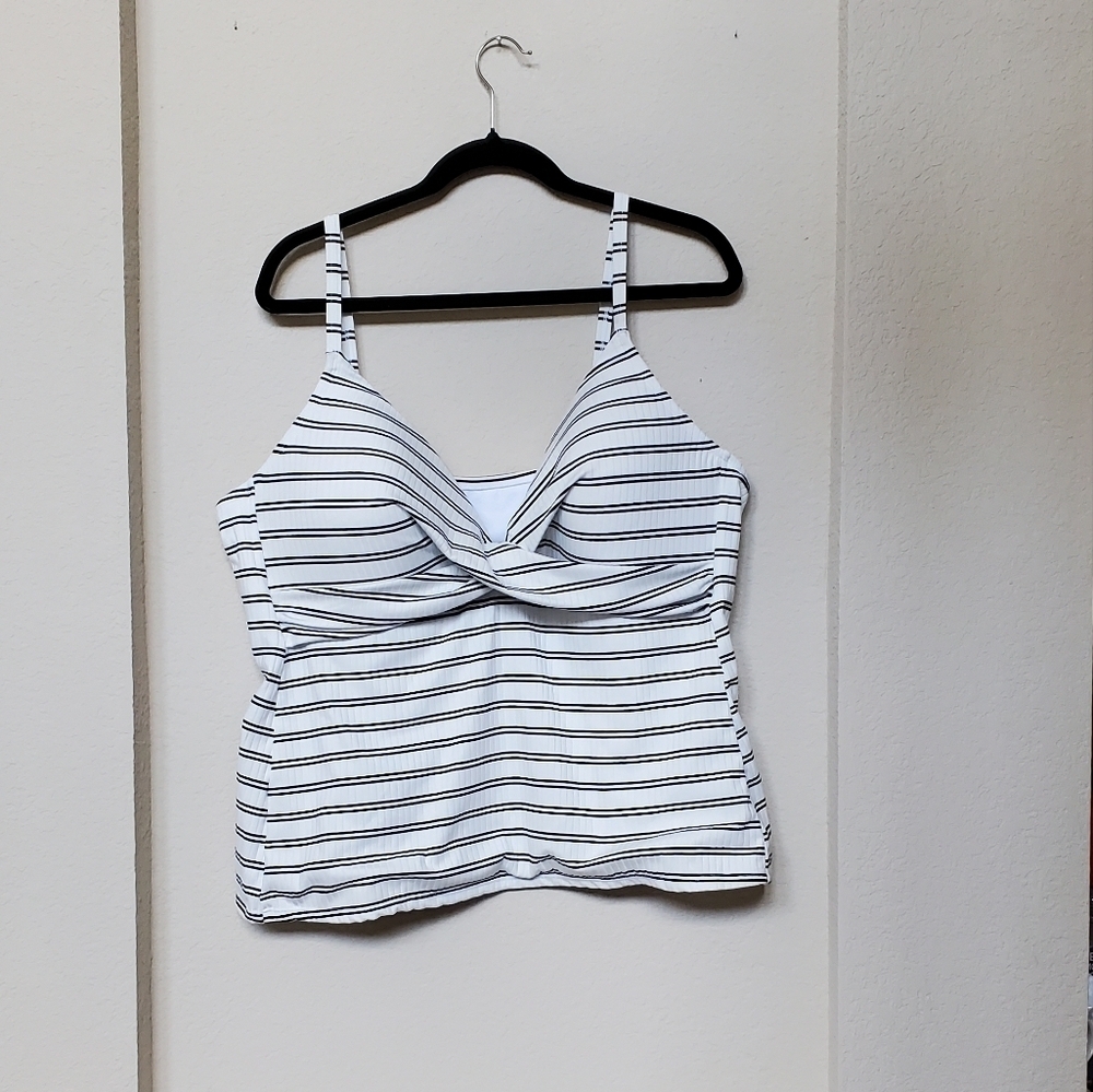 Freshwater tankini top. Size 3x